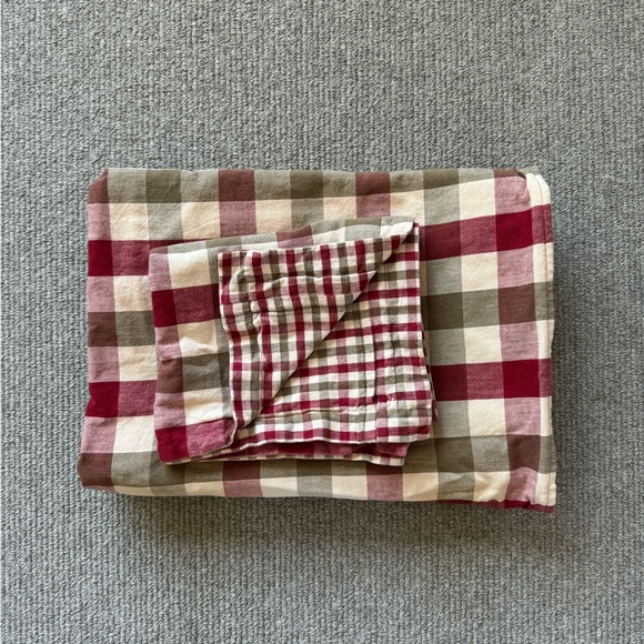 Twin cotton duvet cover with matching KING size sham